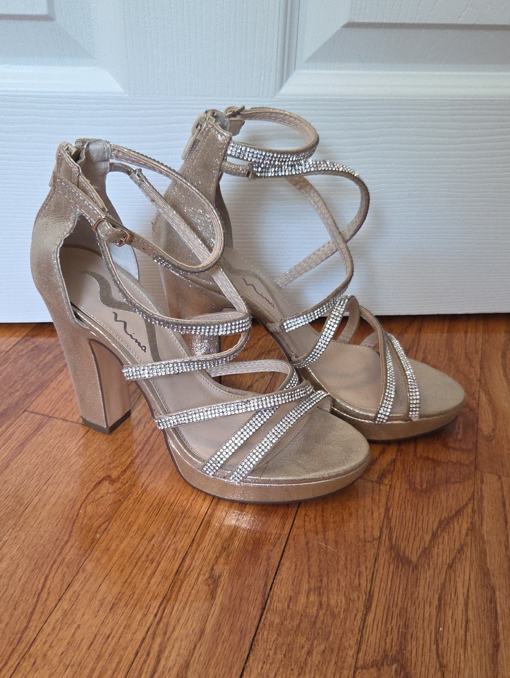 Nina Gold Strappy Heels Sz 7
